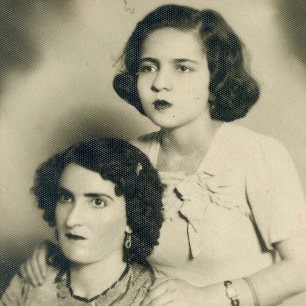Seyitler-links-COPYRIGHT-Sammlung-Deutsches-Auswandererhaus-Leihgabe-Ayguel-Bagci